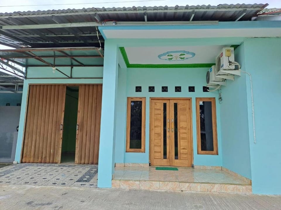 Omah Sawah Guest House House in Yogyakarta