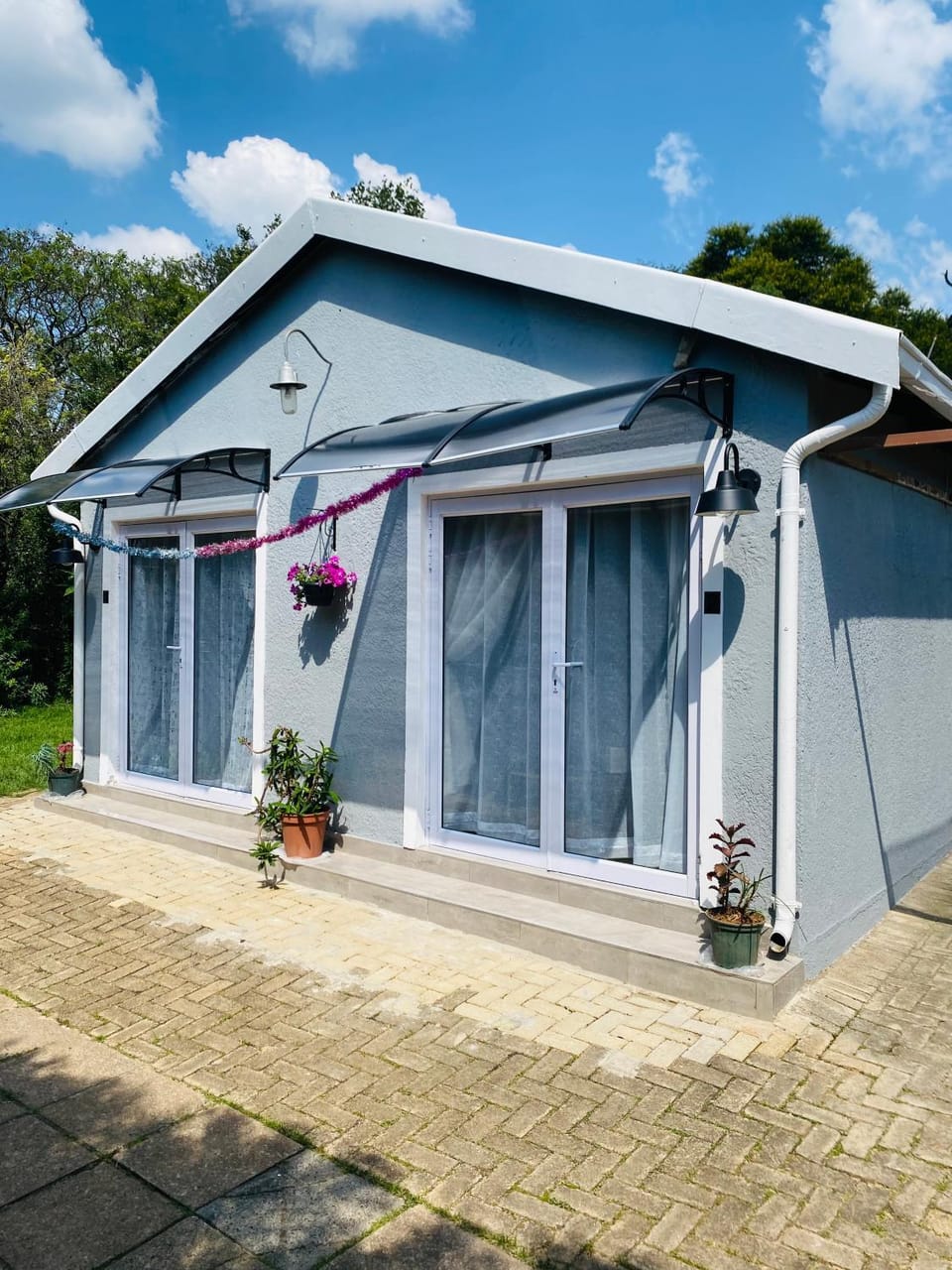Singing Birds Guest 1 House in Randburg