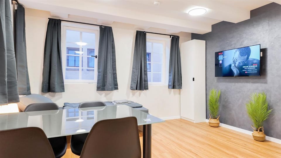 TV and multimedia, Photo of the whole room, Dining area