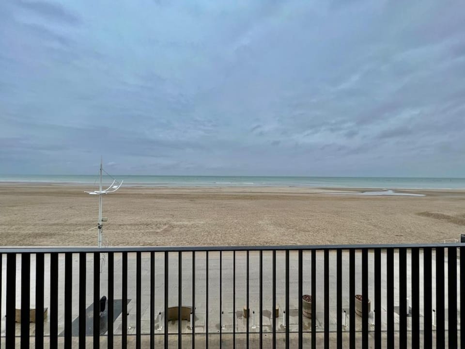 Natural landscape, Balcony/Terrace, Beach, Sea view