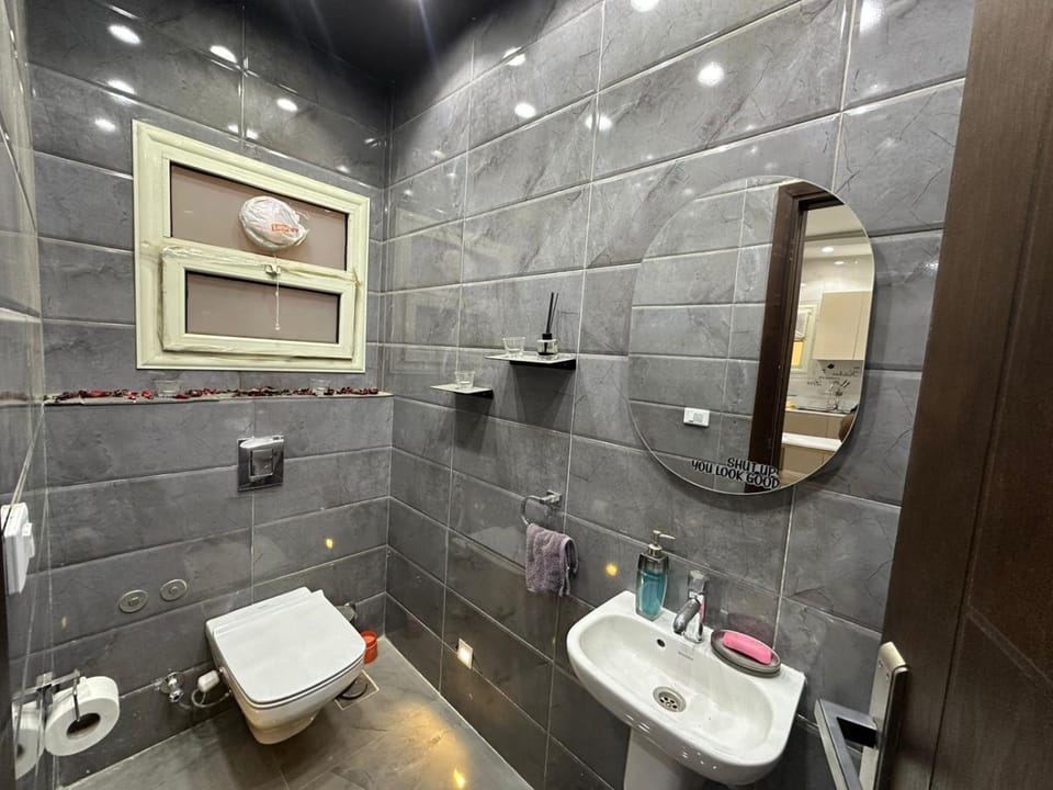 Home away comfort Apartment in New Cairo City