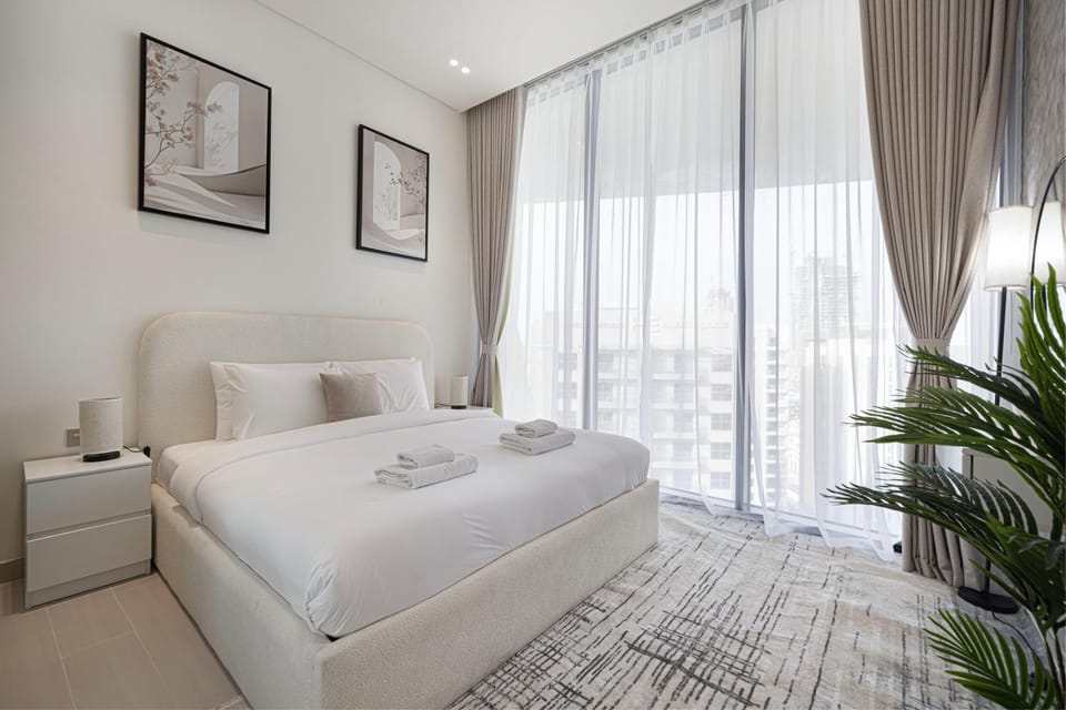 Binghatti Phantom! Private Pool in Your Balcony! 5 Star Hotel Amenities! Apartment in Dubai
