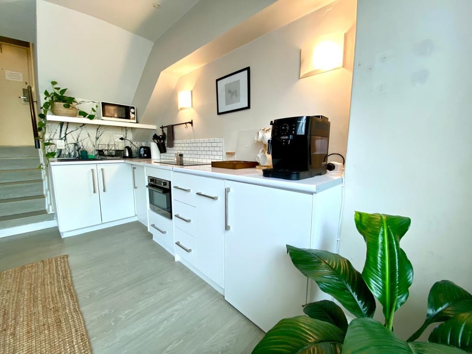 Coffee/tea facilities, Kitchen or kitchenette