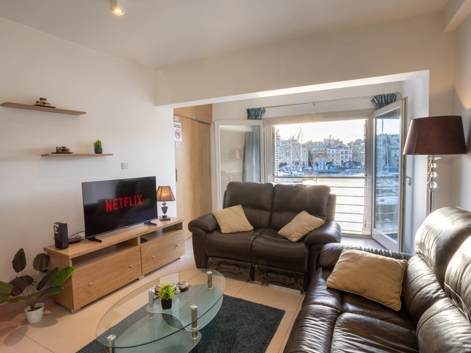 Birgu Seafront 3 Bedroom Apartment Apartment in Malta