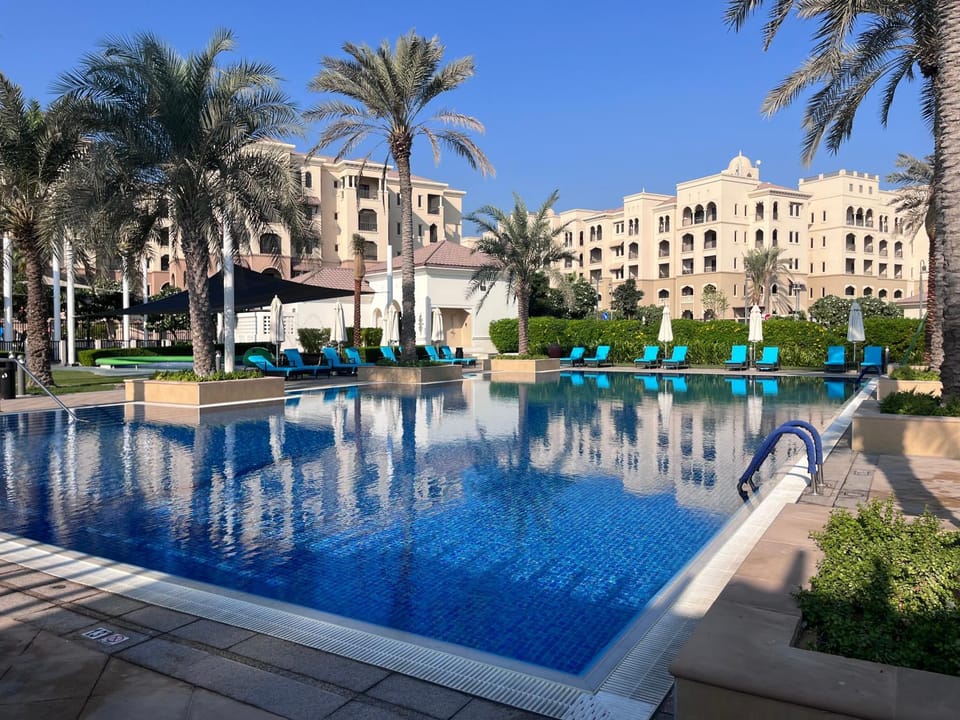 Luxury Stay on Saadiyat Island - Pool, Gym, Parking Apartment in Abu Dhabi