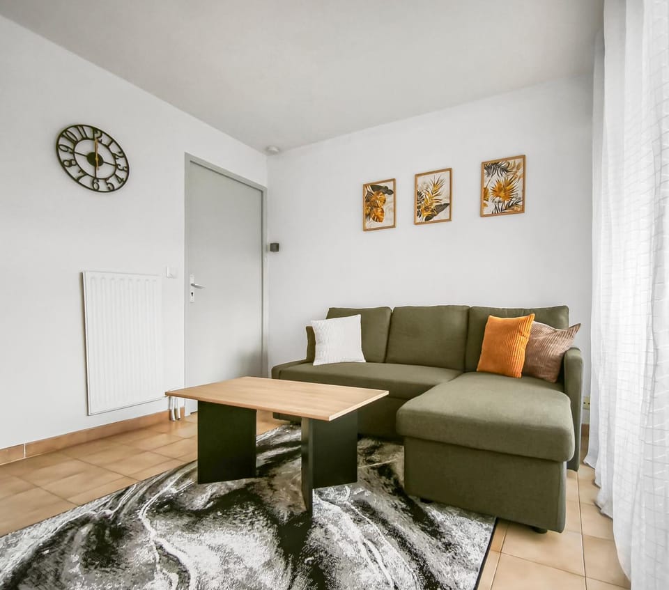 Escapade ensoleillée à 5 min de la mer Apartment in Saint-Raphael