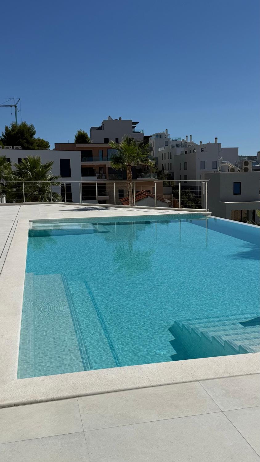 Pool view, Swimming pool
