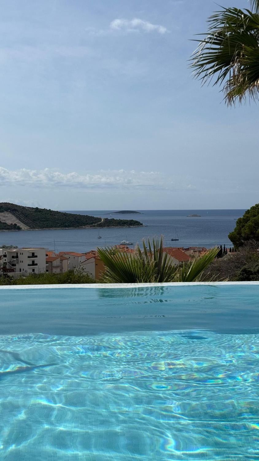 Pool view, Sea view, Swimming pool