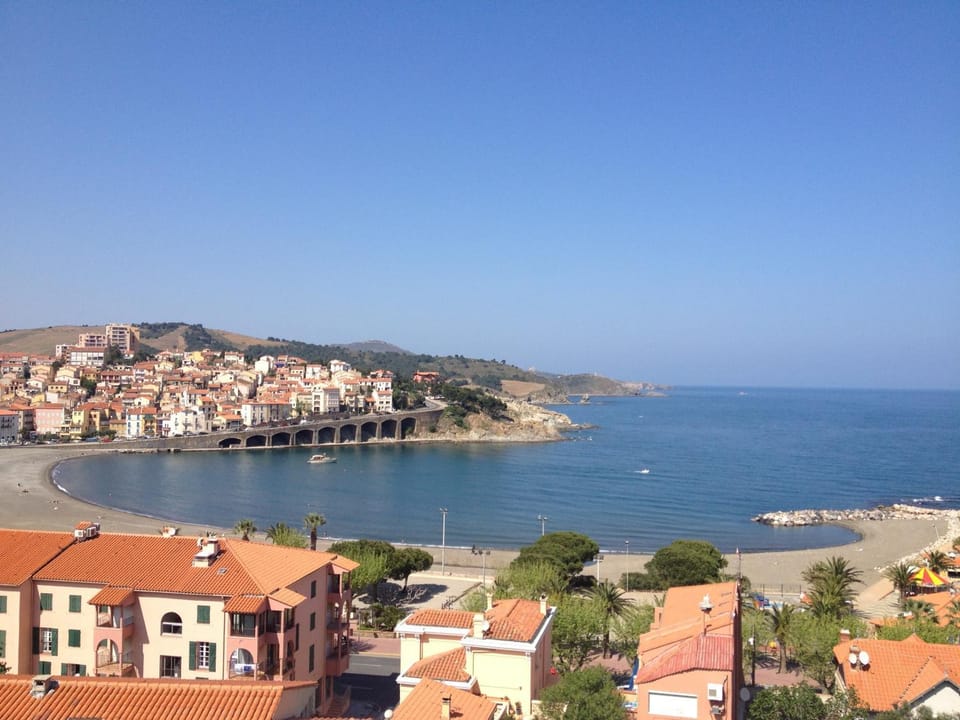 Nearby landmark, Beach, City view, Sea view