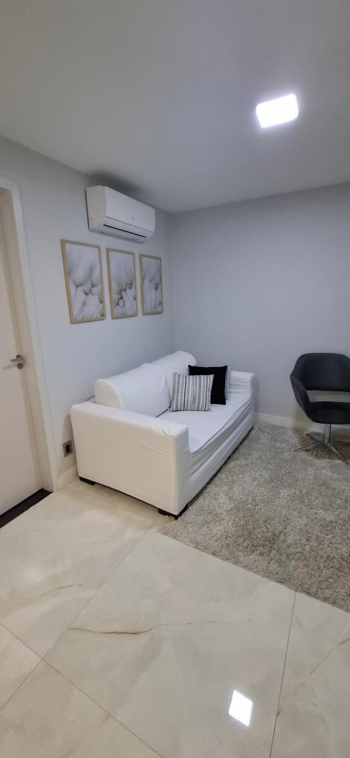 Bed, Living room
