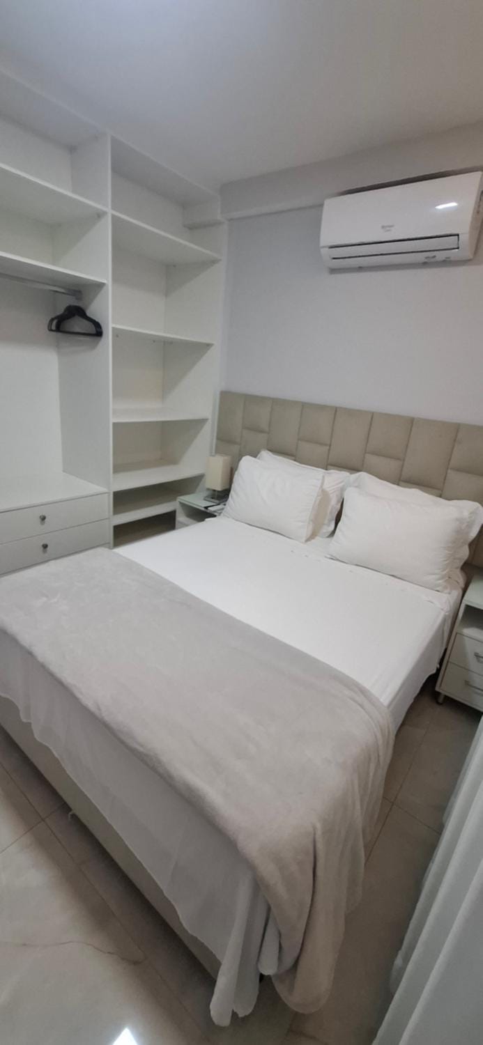 Bed, Photo of the whole room, air conditioner