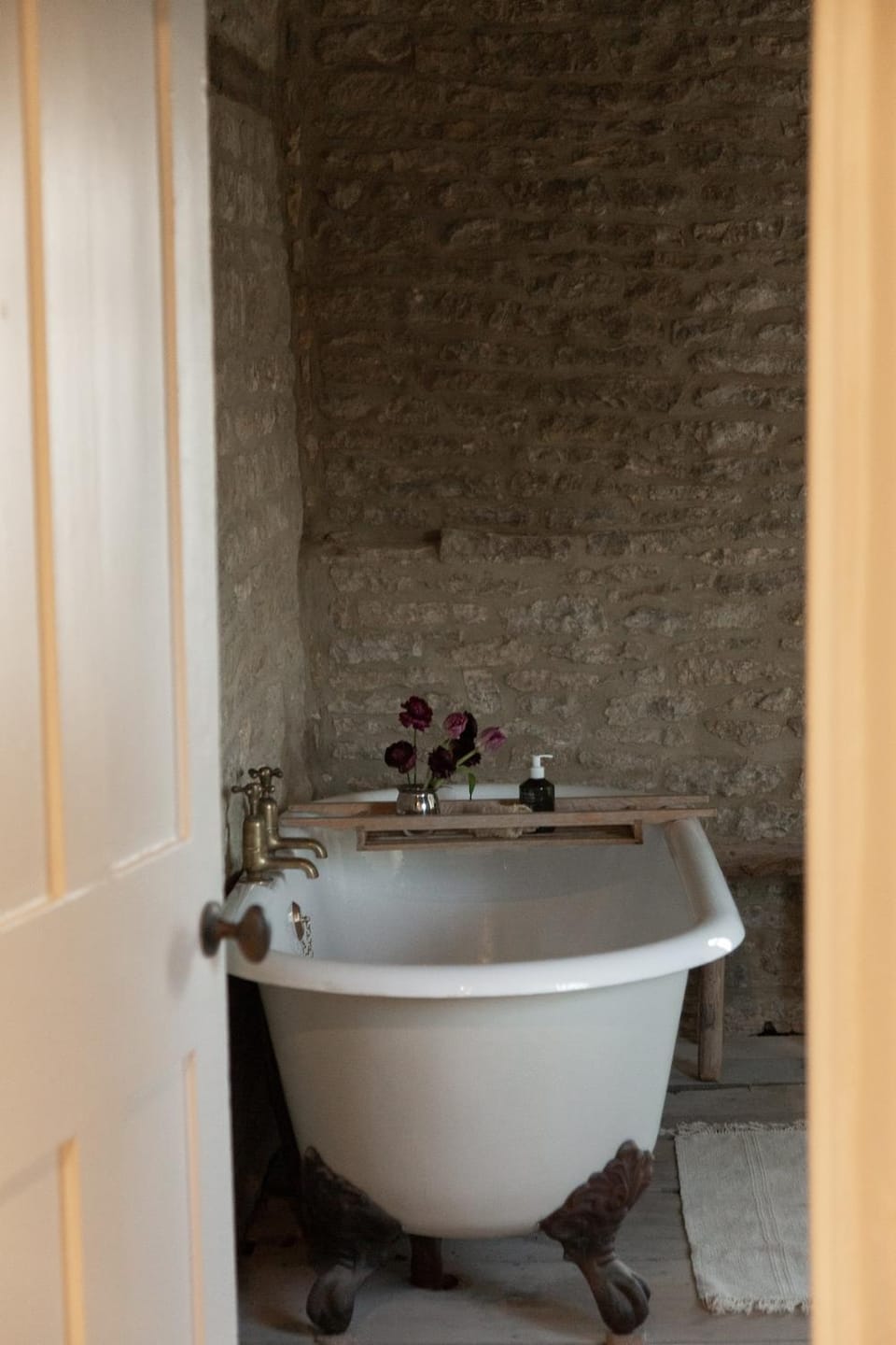 Luxury Cotswolds Townhouse with Scandinavian Soul Apartment in Chipping Norton