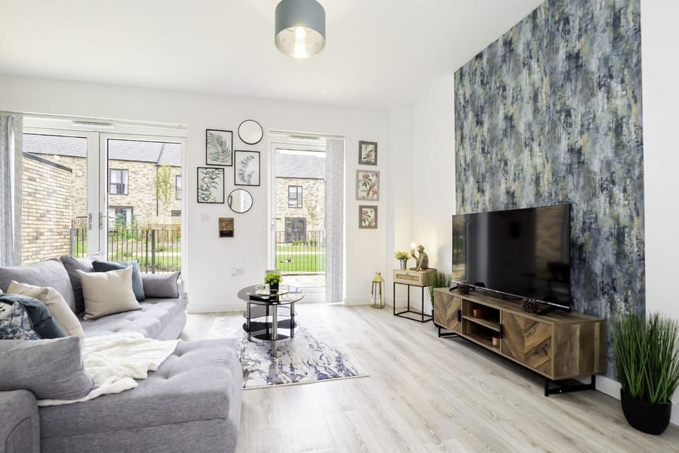 Communal lounge/ TV room, TV and multimedia, Living room, Decorative detail