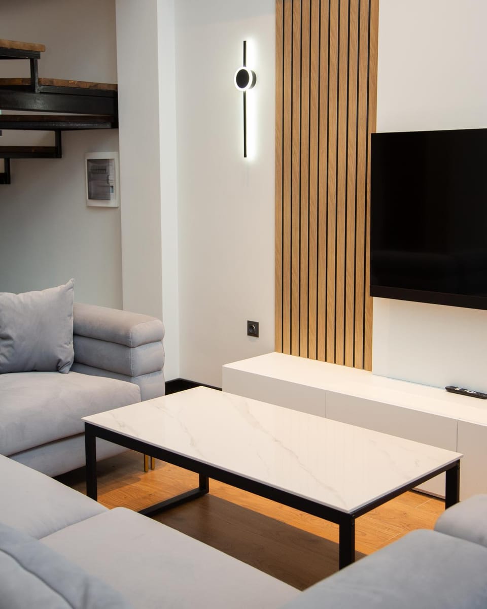 TV and multimedia, Living room, Seating area