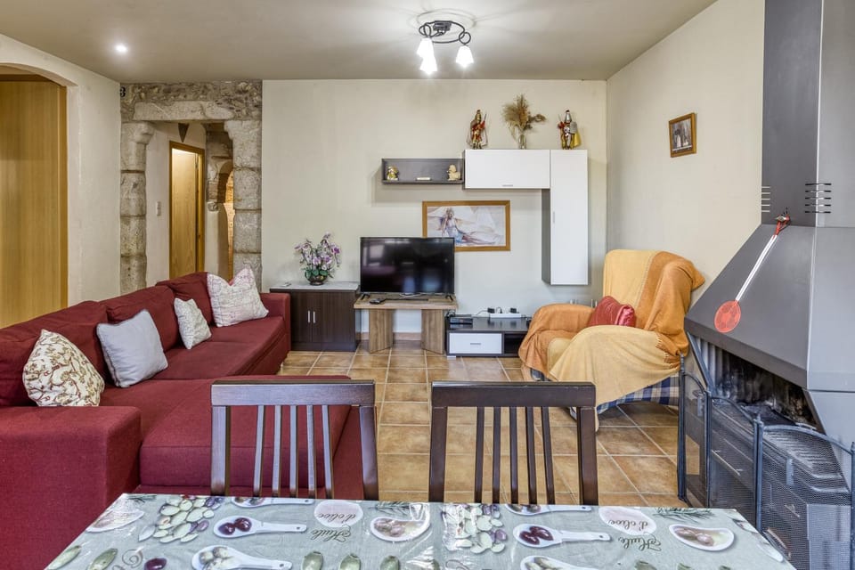 Can Castelló Baix House in Baix Empordà