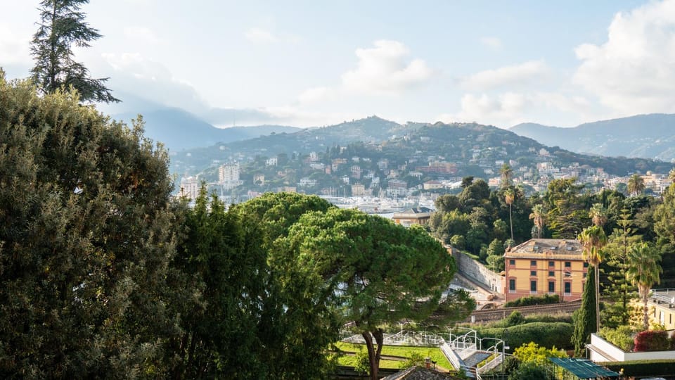 City view, Mountain view, Sea view