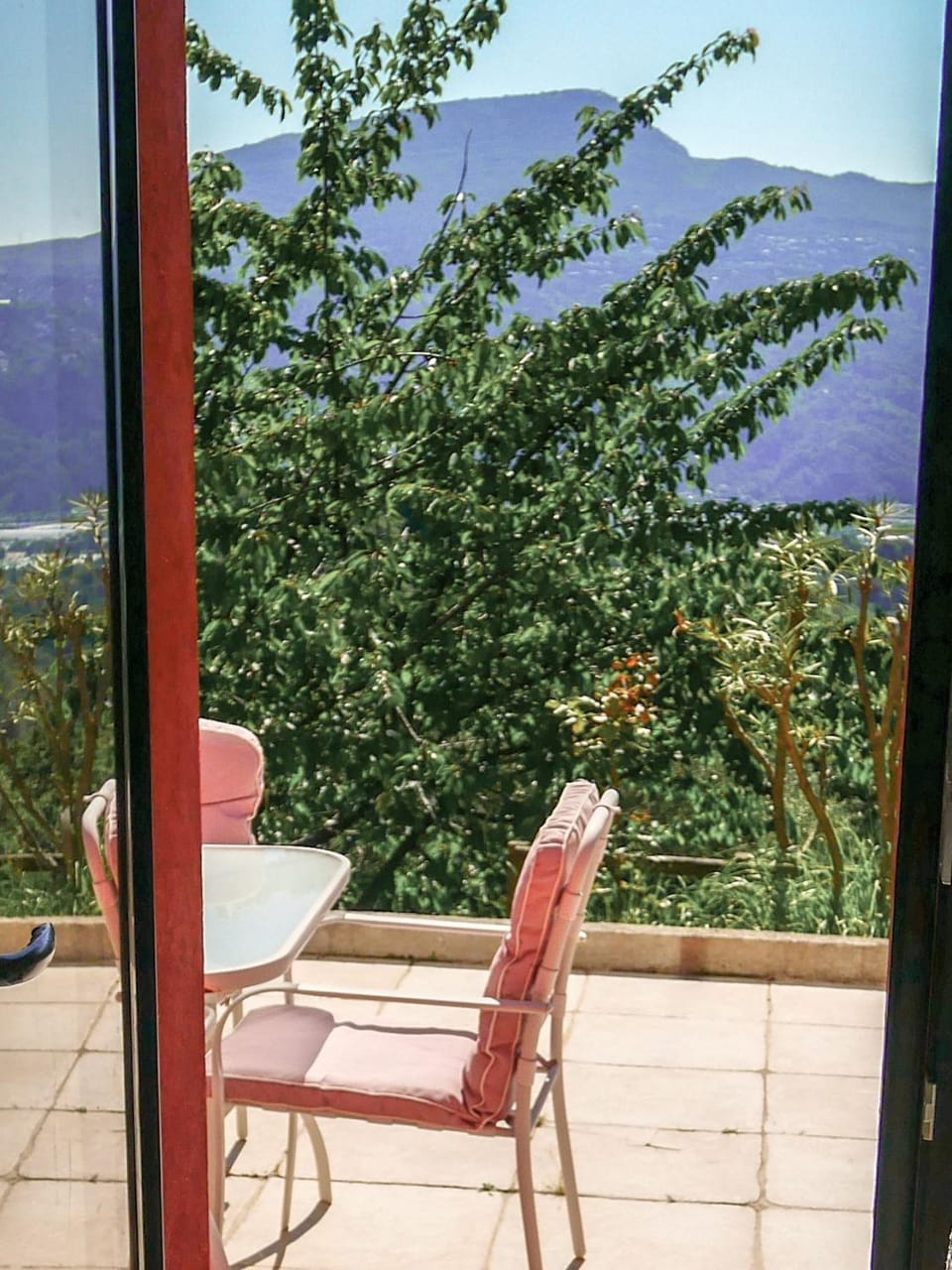 Patio, Dining area, Mountain view