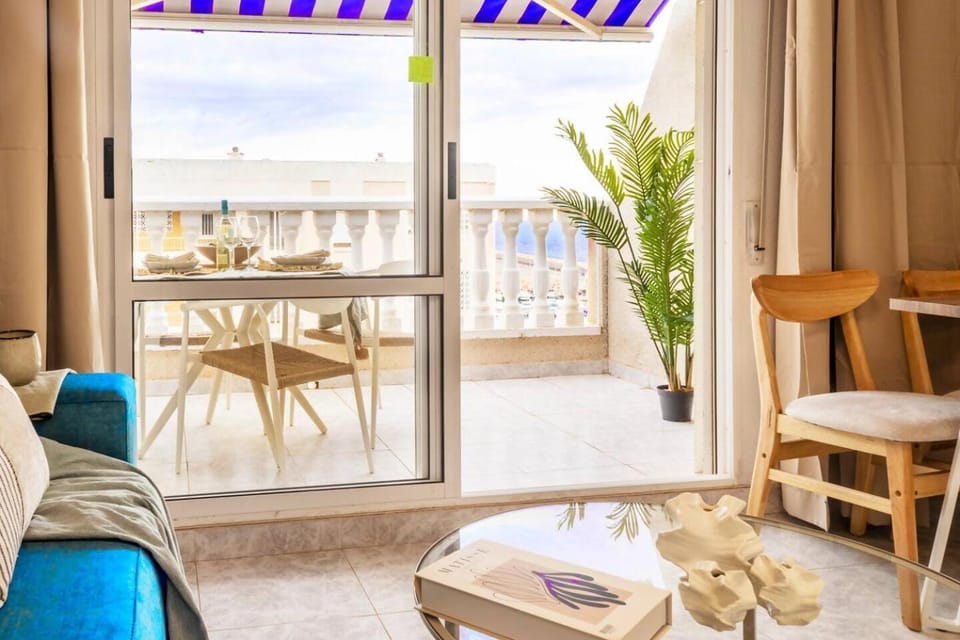 Atico Pink Beachfront Apartment in Torrevieja