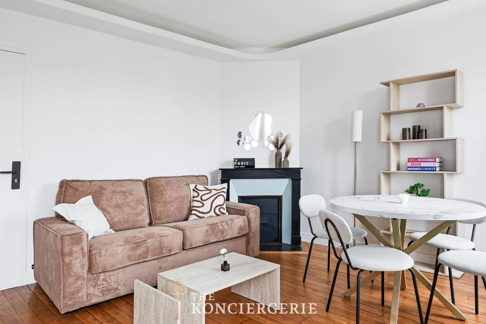 Prestige et serenite rue Pierre et Marie Curie Apartment in Île-de-France