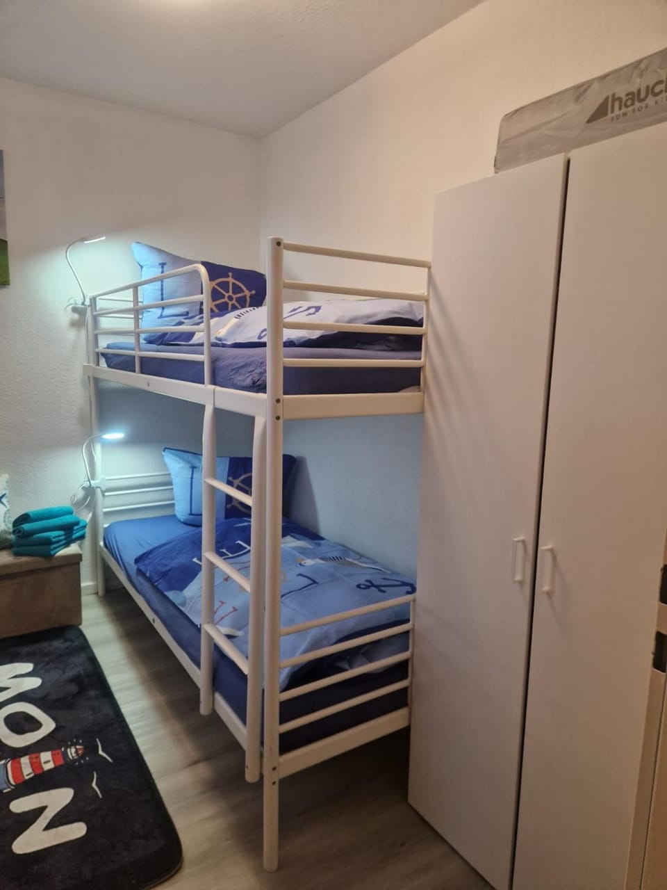 bunk bed