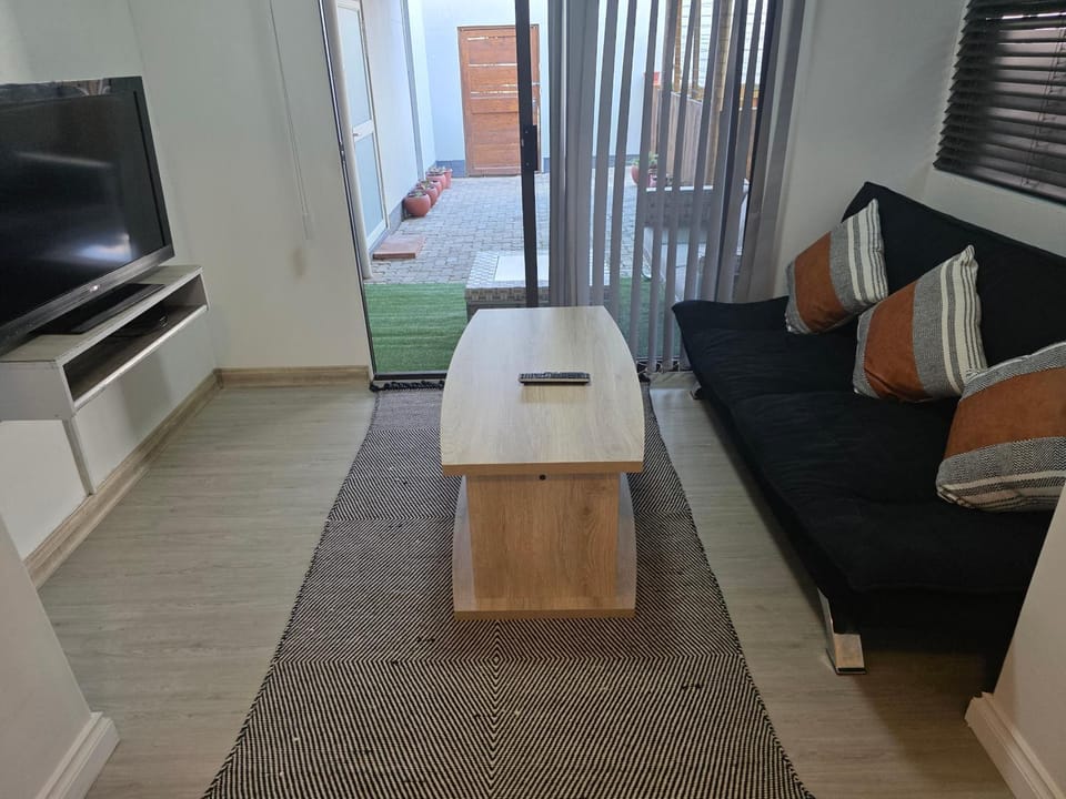 Seating area, Bedroom