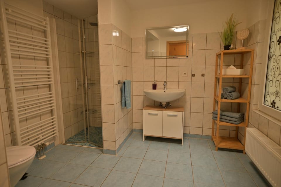 Shower, Bathroom