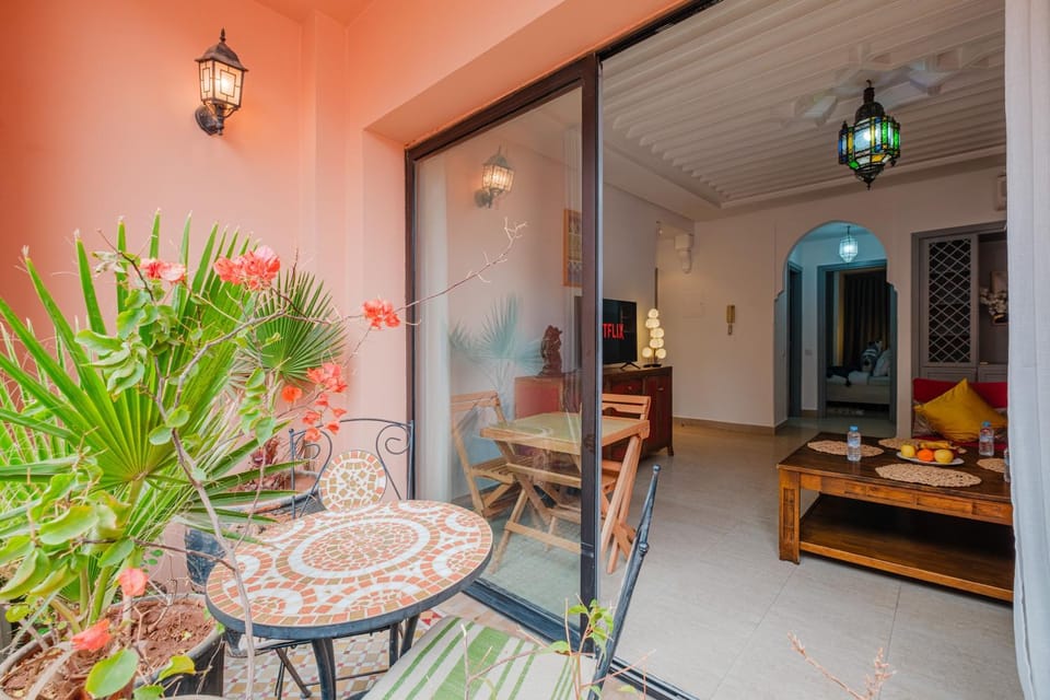 Patio, View (from property/room), Balcony/Terrace, Living room, Seating area, Dining area