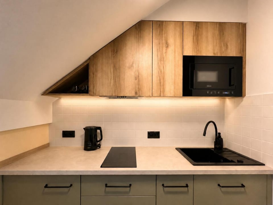 microwave, stove, kitchen