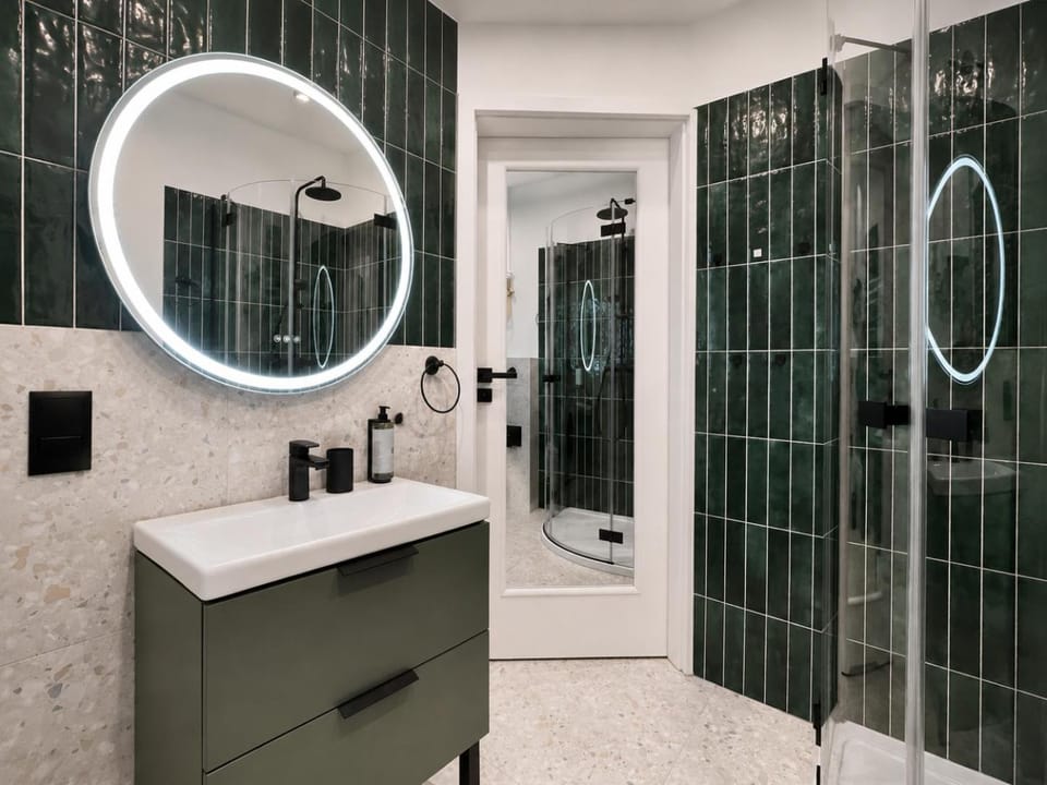Shower, Bathroom