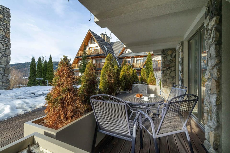 Day, Balcony/Terrace