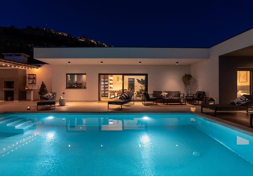 Property building, Night, Swimming pool, sunbed
