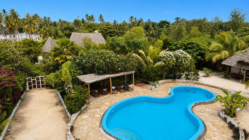 View (from property/room), Garden view, Pool view