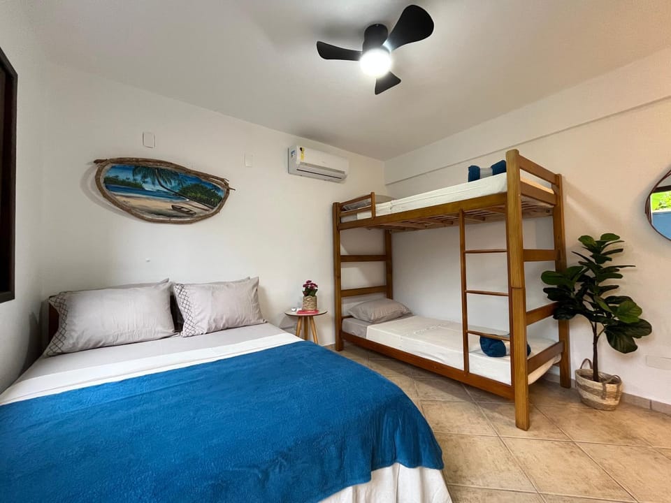 Bed, Photo of the whole room, Bedroom, bunk bed