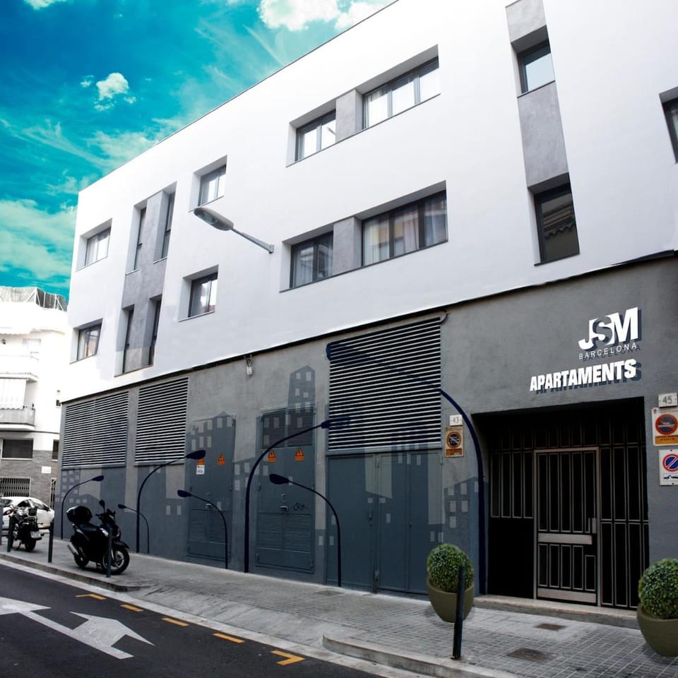 3-Apartament full equiped, next to Mobile Congres Apartment in L'Hospitalet de Llobregat