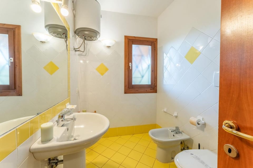 Shower, Bathroom, bidet
