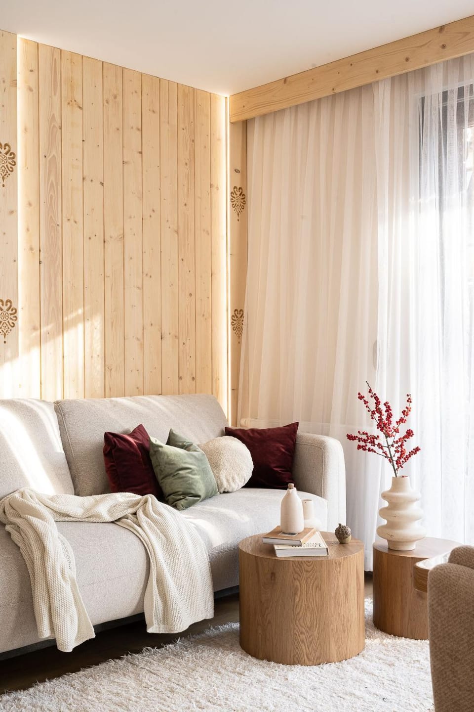 Bed, Living room, Photo of the whole room, Seating area