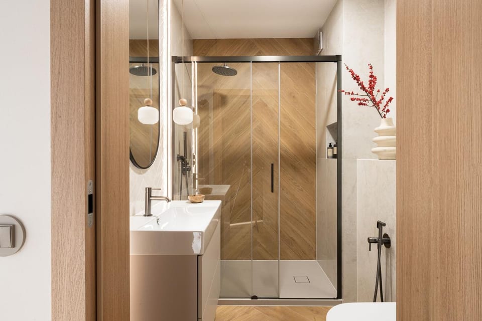 Shower, Toilet, Bathroom