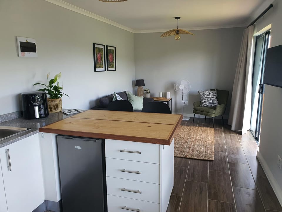 River Road Protea Farm, self-catering, Cottage 2 Apartment in KwaZulu-Natal