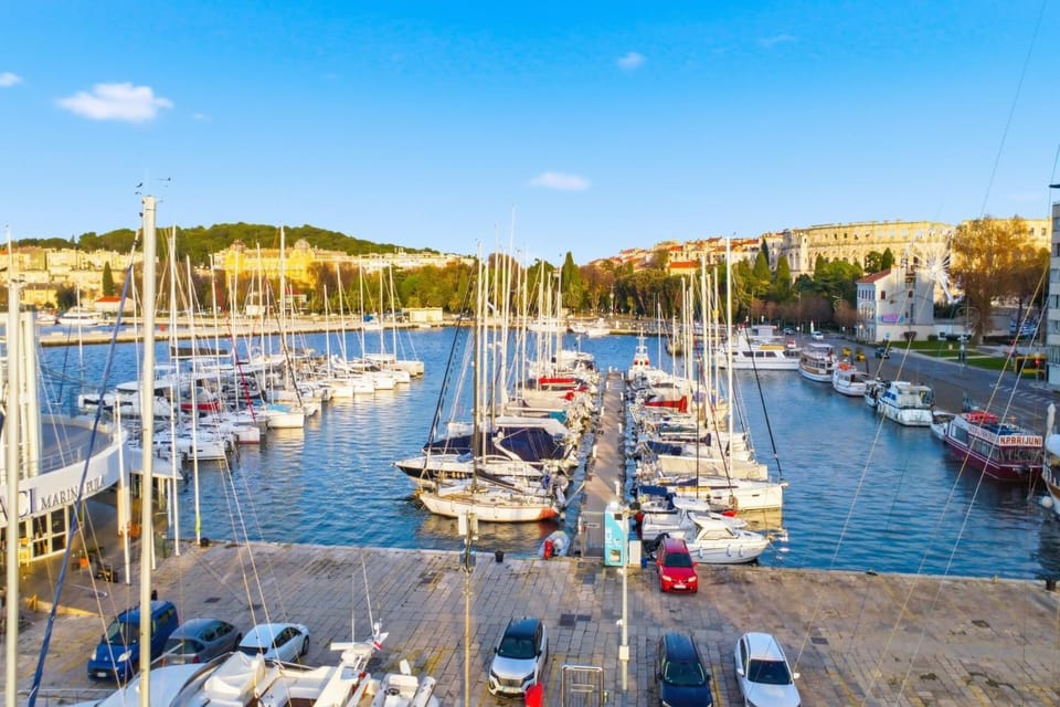 Hostel L&G in Pula , Private Rooms & Beautiful Sea View Hostel in Pula