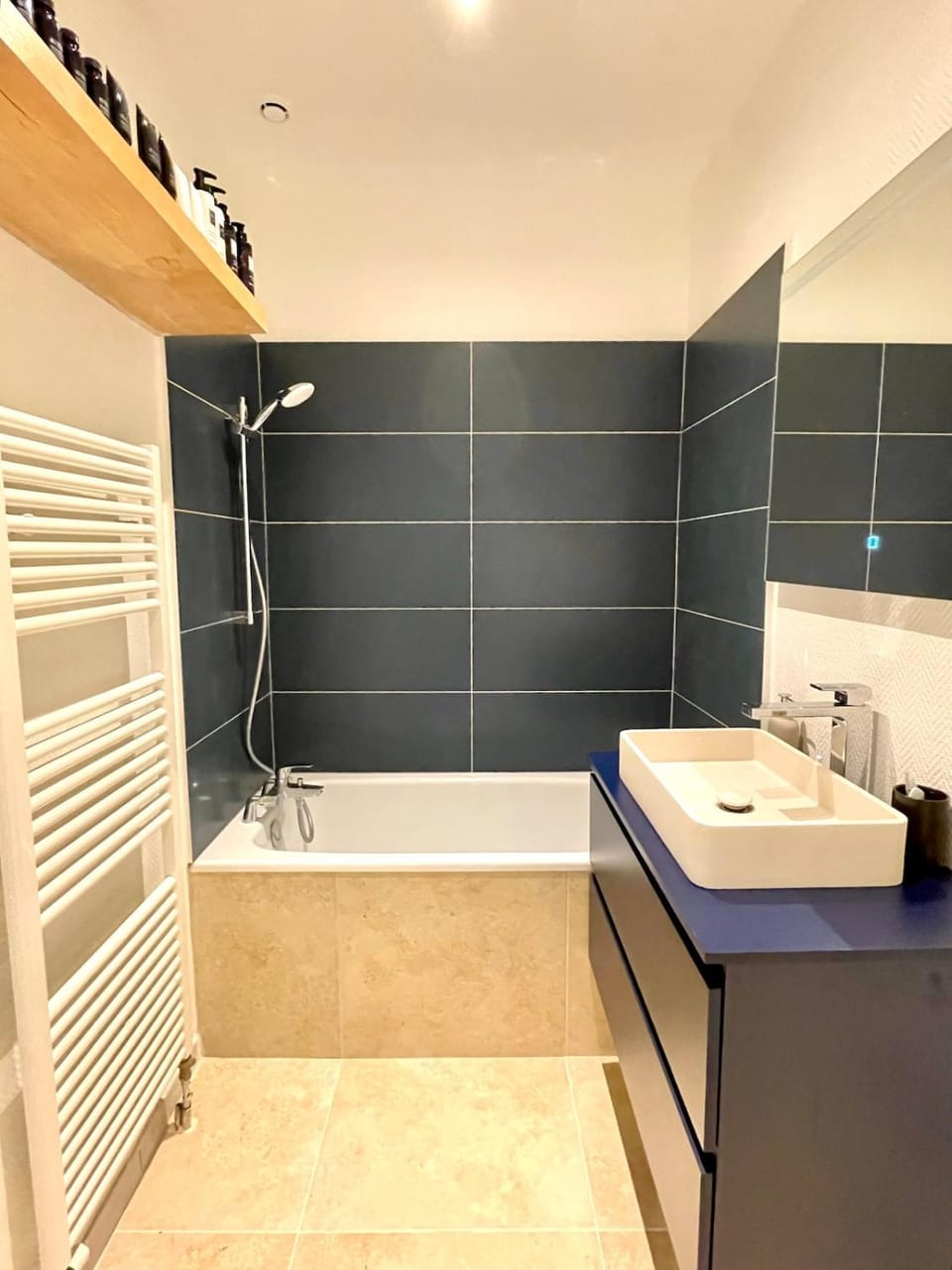 Haussmannian apartment-Close metro Apartment in Auvergne-Rhône-Alpes
