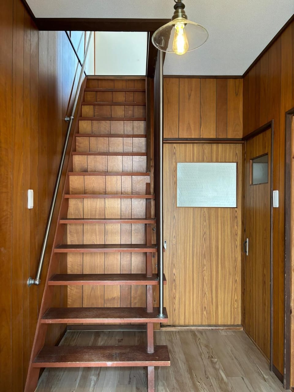 宿の三 Apartment in Osaka