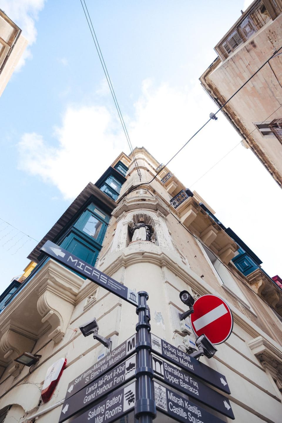 Ray's Suites 2 - Stylish apartment with balcony Apartment in Valletta