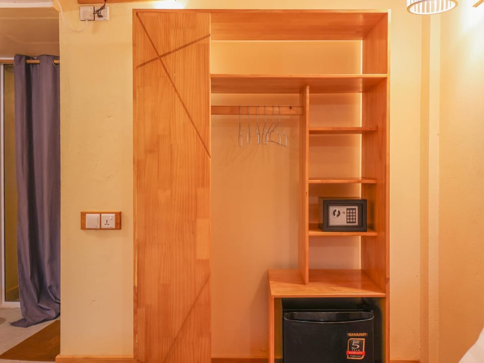 safe, wardrobe