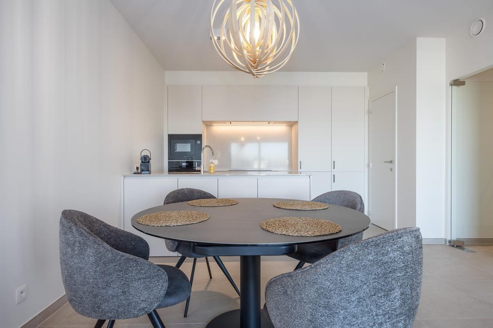 LECOMTE - The Shoreline Paradise 45 Apartment in Ostend