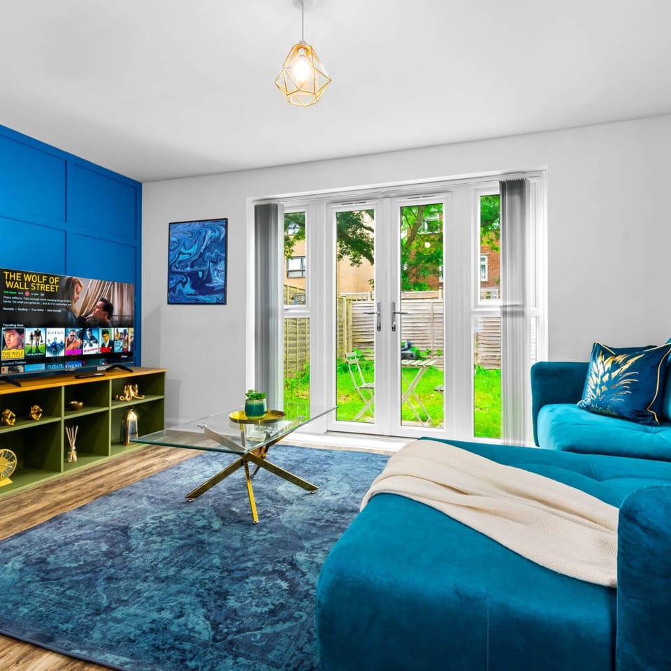 TV and multimedia, Living room, Seating area