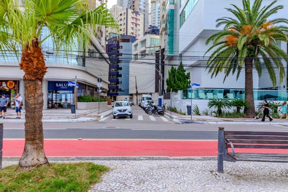 Property building, Day, Neighbourhood, City view, Street view, Location, Parking