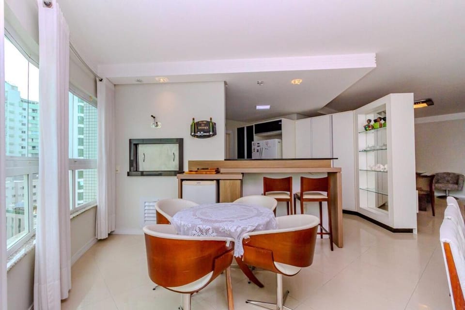 TV and multimedia, Kitchen or kitchenette, Living room, Seating area, Dining area, oven, pet friendly