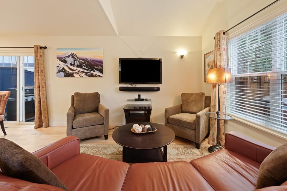 Meet Me on Milwaukee 30 Day Minimum home House in Bend