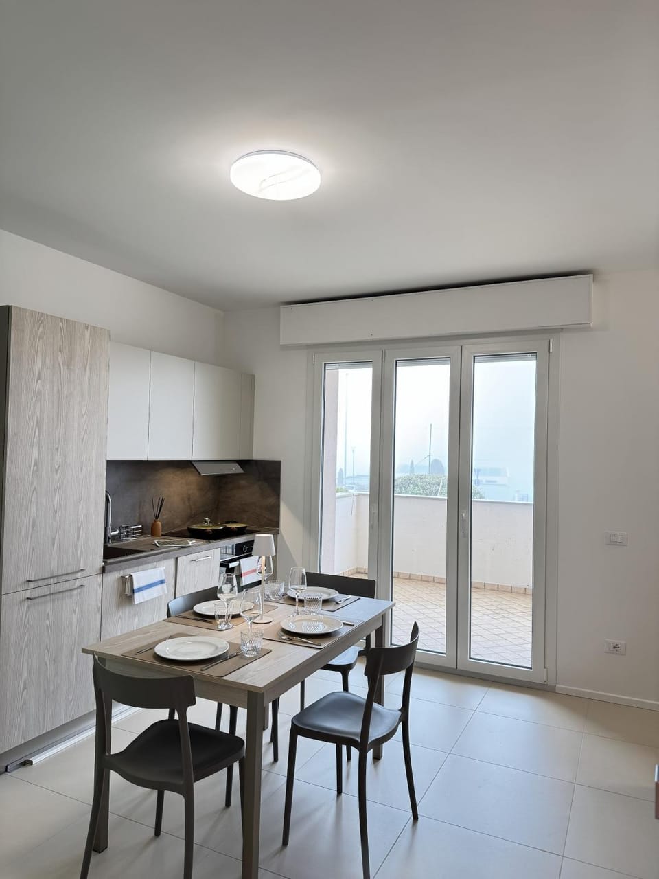 TV and multimedia, Dining area