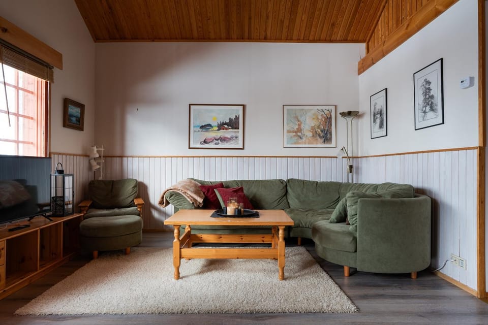 TV and multimedia, Living room, heating, internet